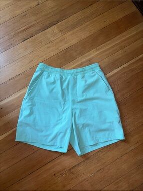 Men’s Lined Lululemon Shorts